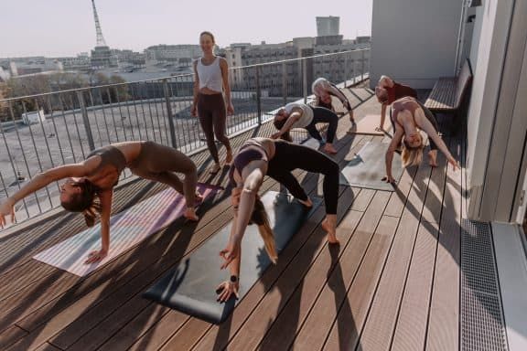 Yoga Brunch auf der Terrasse der Superbude (c) The Wyld Thing